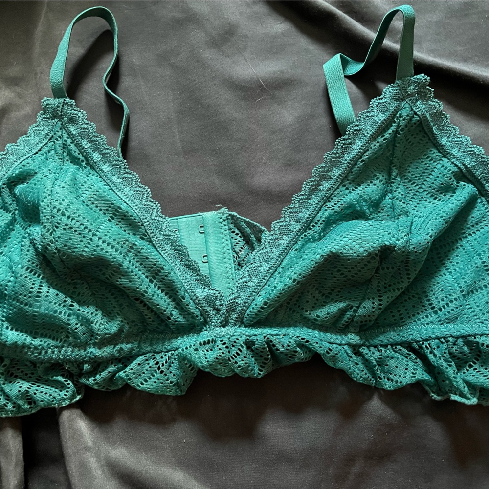 Unlined bras, size medium from Bootay subscription